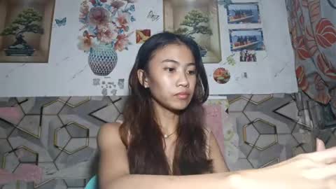 Snapshot of lililaban chatting on 05.30.26 Evelyn online show from 05.30.26