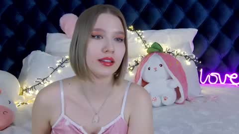 Snapshot of lililinn chatting on 03.03.25 LiliLinn online show from 03.03.25