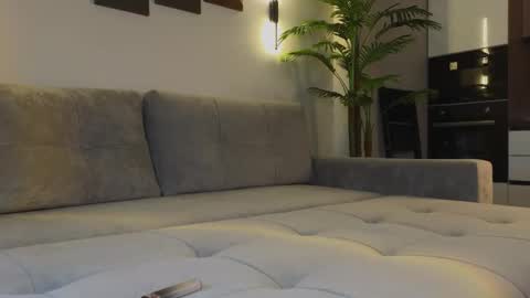 Snapshot of lililok101 chatting on 10.10.25 lililok101 online show from 10.10.25