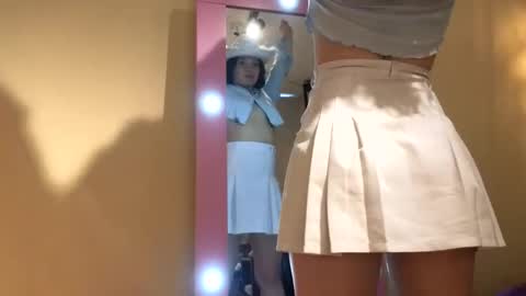 Snapshot of lilimini032 chatting on 10.29.25 lilimini online show from 10.29.25