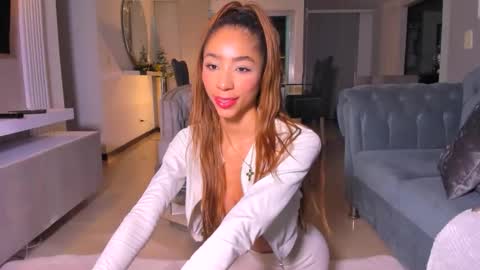 Lili  online show from 12.17.25