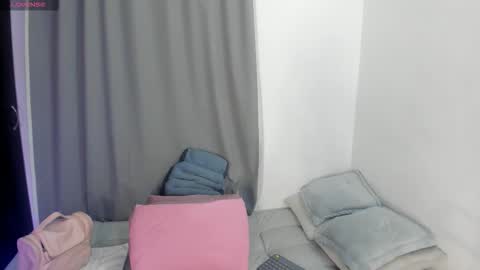 Snapshot of lilirouse chatting on 10.16.25 lilirouse online show from 10.16.25