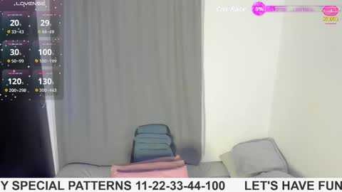 Snapshot of lilirouse chatting on 10.17.25 lilirouse online show from 10.17.25