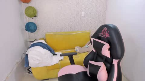 Snapshot of lilith01_ chatting on 12.28.24 Leidy online show from 12.28.24