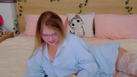 Lilith Bonheur online show from 11.23.25