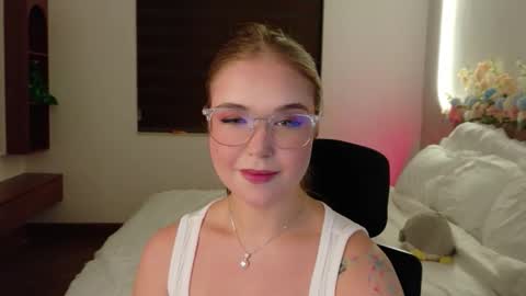 Lilith Bonheur online show from 04.07.26