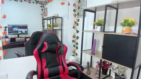 lilith cooper20 online show from 10.01.25