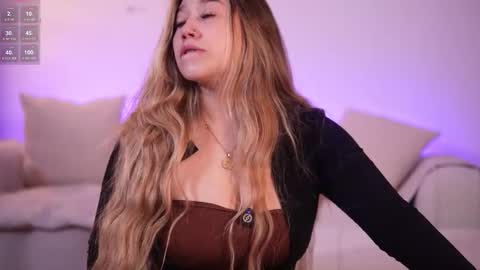 Lilith Gray online show from 12.02.25