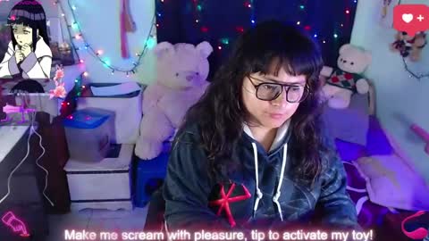 Snapshot of lilith_tyler chatting on 05.15.26 lilith_tyler online show from 05.15.26