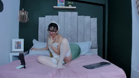 Lili  online show from 12.19.25