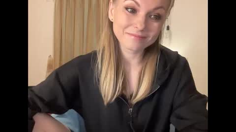 lilithnewdawn online show from 02.12.26