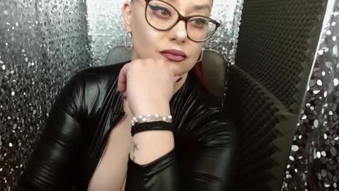 Snapshot of lilithserendipity chatting on 02.24.26 LILITHSERENDIPITY online show from 02.24.26