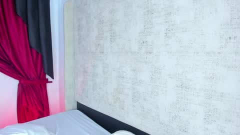 Snapshot of lilithsteinberg chatting on 12.28.24 jessi 3 online show from 12.28.24