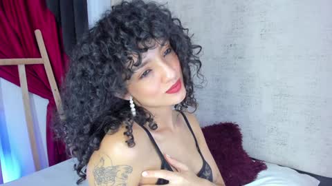 Snapshot of lilithsteinberg chatting on 01.25.25 jessi 3 online show from 01.25.25