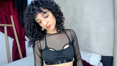 Snapshot of lilithsteinberg chatting on 02.02.25 jessi 3 online show from 02.02.25