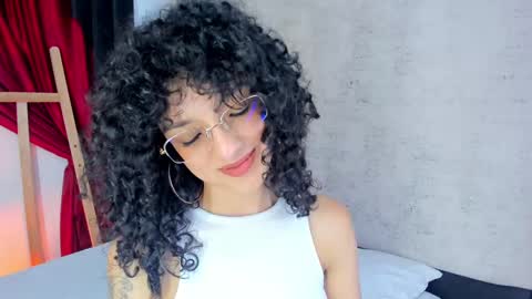 Snapshot of lilithsteinberg chatting on 02.20.25 jessi 3 online show from 02.20.25