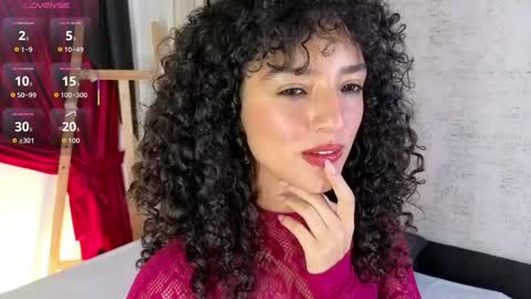 Snapshot of lilithsteinberg chatting on 09.19.25 jessi 3 online show from 09.19.25