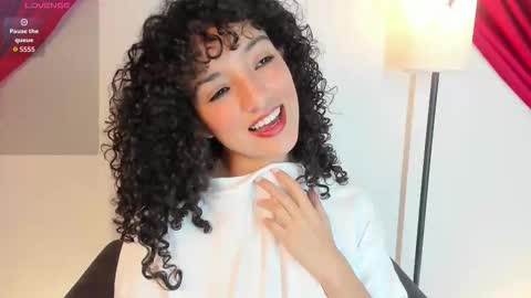 Snapshot of lilithsteinberg chatting on 10.12.25 jessi 3 online show from 10.12.25