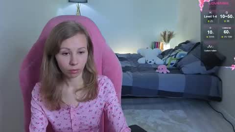 Snapshot of lill_mary chatting on 10.01.25 Maria online show from 10.01.25