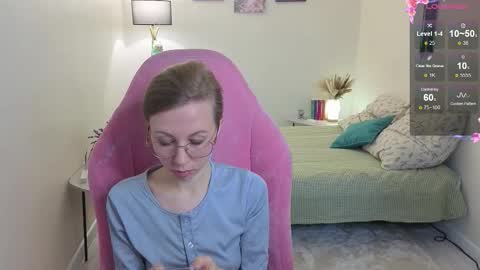 Snapshot of lill_mary chatting on 10.20.25 Maria online show from 10.20.25