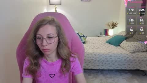 Snapshot of lill_mary chatting on 10.24.25 Maria online show from 10.24.25