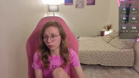 Snapshot of lill_mary chatting on 11.17.25 Maria online show from 11.17.25