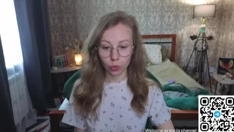 Snapshot of lill_mary chatting on 04.28.26 Maria online show from 04.28.26