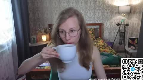 Snapshot of lill_mary chatting on 05.14.26 Maria online show from 05.14.26