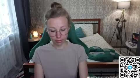 Snapshot of lill_mary chatting on 06.11.26 Maria online show from 06.11.26