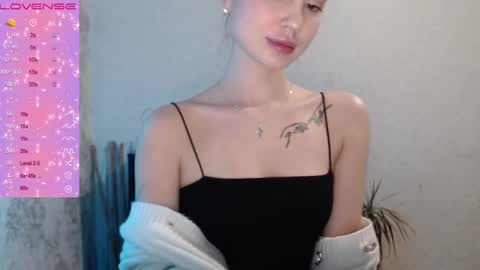 Snapshot of lillalovly chatting on 12.19.24 Lilla online show from 12.19.24