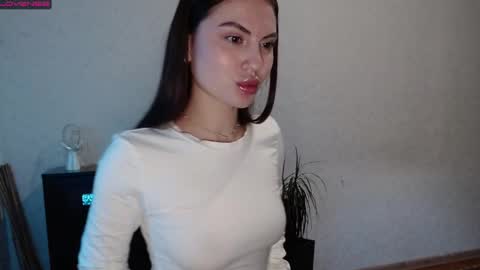 Snapshot of lillalovly chatting on 02.19.25 Lilla online show from 02.19.25