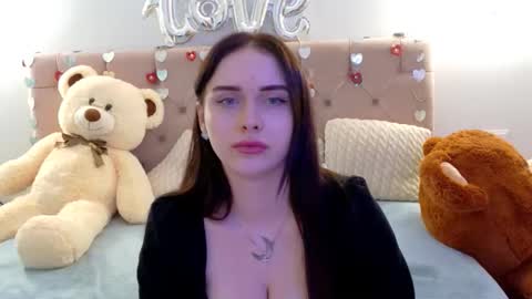 Snapshot of lilliana_moon chatting on 02.14.26 lilliana_moon online show from 02.14.26