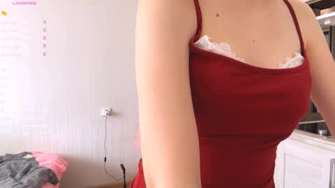 Snapshot of lillianadejager chatting on 05.27.26 Nelly online show from 05.27.26