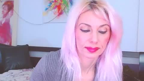 Lara online show from 01.17.25