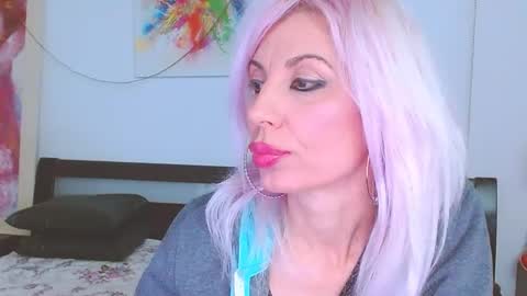 Lara online show from 02.13.25