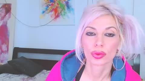 Lara online show from 02.26.25