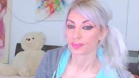 Lara online show from 03.09.26