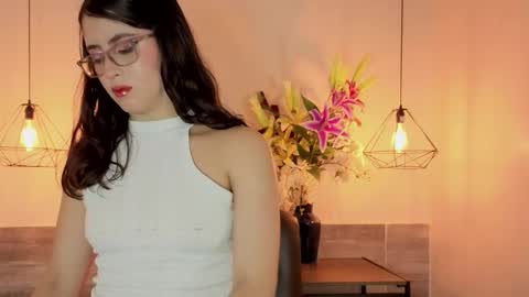 Snapshot of lillianderson chatting on 09.18.25 lillianderson - Next stream start at 0700hs GTM-3 online show from 09.18.25