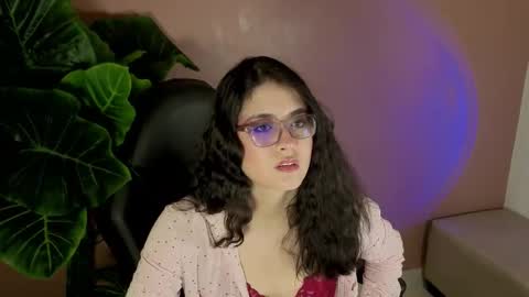 Snapshot of lillianderson chatting on 09.30.25 lillianderson - Next stream start at 0700hs GTM-3 online show from 09.30.25