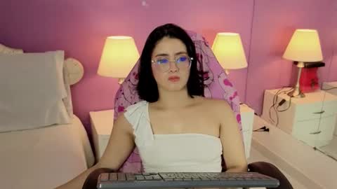 Snapshot of lillianderson chatting on 10.24.25 lillianderson - Next stream start at 0700hs GTM-3 online show from 10.24.25