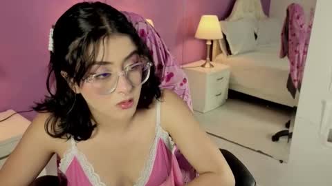 Snapshot of lillianderson chatting on 10.28.25 lillianderson - Next stream start at 0700hs GTM-3 online show from 10.28.25