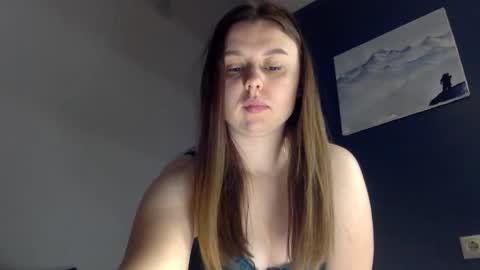 Snapshot of lillianx9zbld chatting on 10.08.25 Lily online show from 10.08.25