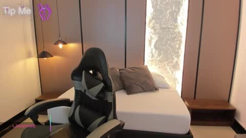 Snapshot of lilly_ass chatting on 10.13.25 L I L L Y online show from 10.13.25