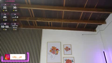 Snapshot of lilly_dollss chatting on 10.30.25 Sofia online show from 10.30.25