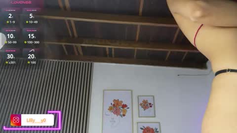 Snapshot of lilly_dollss chatting on 11.09.25 Sofia online show from 11.09.25