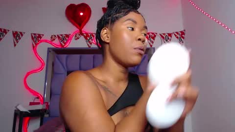 Queen Qos.  online show from 09.16.25