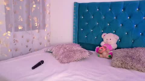 Snapshot of lilly_peach22 chatting on 05.07.26 Lilly Peach online show from 05.07.26