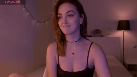 Snapshot of lillyfarey chatting on 09.14.25 LillyFarey online show from 09.14.25