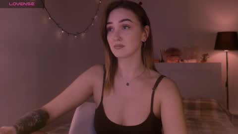 Snapshot of lillyfarey chatting on 10.06.25 LillyFarey online show from 10.06.25