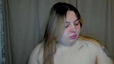 Snapshot of lillyhaigh chatting on 05.11.26 lillyhaigh online show from 05.11.26